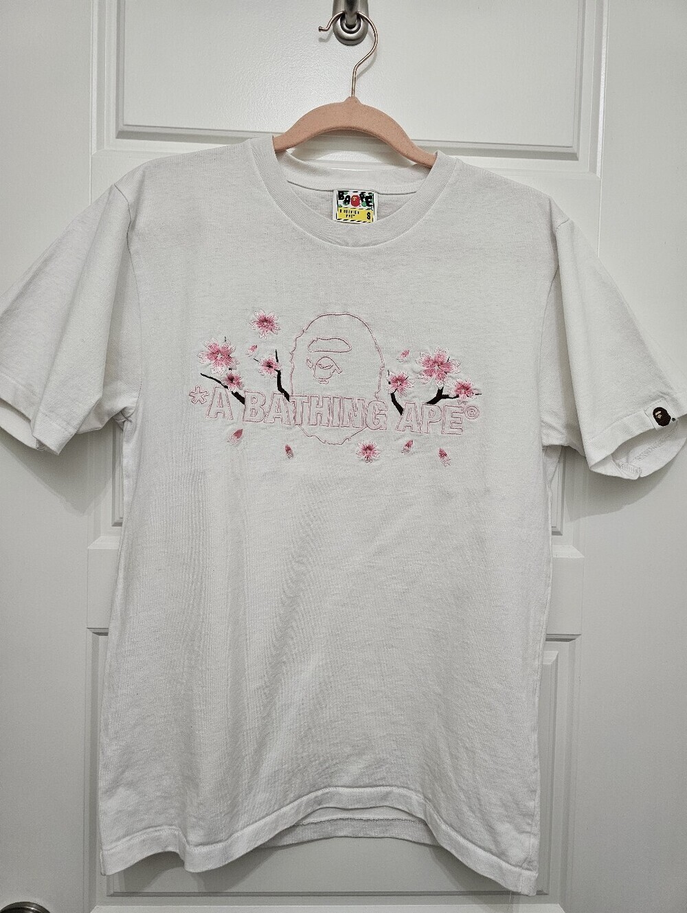 Bape A Bathing Ape White Cherry Blossom Logo T-Shirt Size S. - Picture 1 of 9